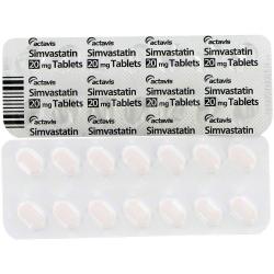 2 blisterpakninger med 14 Simvastatin 20mg tabletter, foran og bak